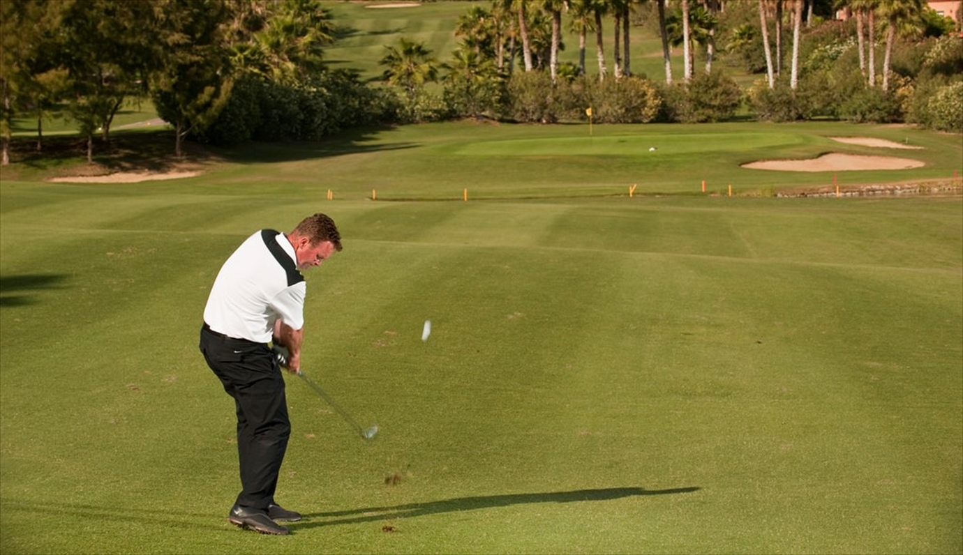 ゴルフ バックスピンのかけ方と２つの条件 ゴルファボ