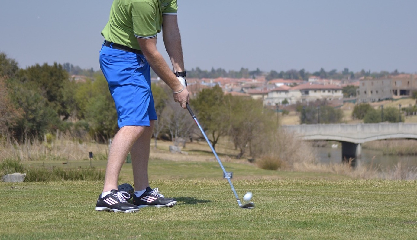 ゴルフのコック使い方とタイミングで 10ｙ伸ばす方法 ゴルファボ