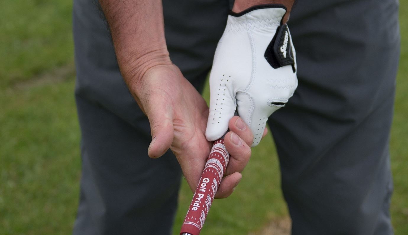 ゴルフのストロンググリップの特徴と2つのメリット ゴルファボ