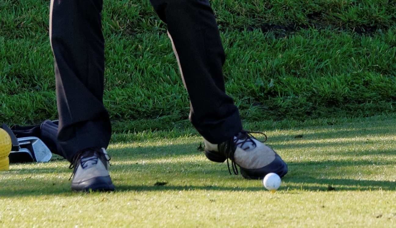 左利きはゴルフに有利 ミスが出にくくなる特性が判明 ゴルファボ